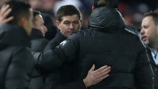 Дузпа помрачи завръщането на Стивън Джерард на 