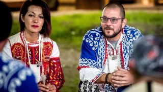 Кирил от "Фермата" не украсява елха, а бенджамин - всяка година с нова играчка и наричане