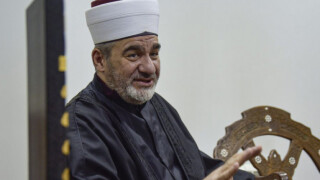 Как белградският мюфтия кара проби във футболния 