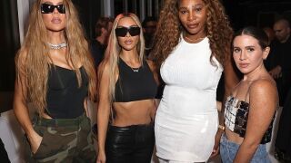 Серина Уилямс купонясва със сестрите Кардашиян