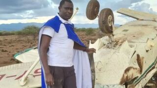 Легенда в леката атлетика оцеля в самолетна катастрофа