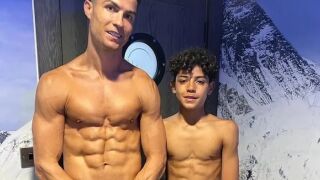 Синът на Роналдо се връща в 