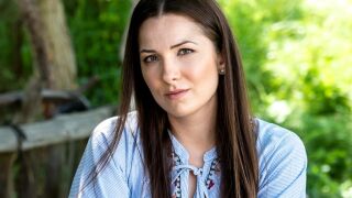 10 факта, които не знаете за Теодора - учителката с тежък развод, която отпадна от "Фермата" (ВИДЕО)