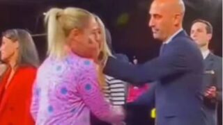 Палавият Рубиалес налитал и на англичанки