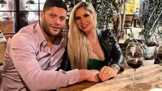 Футболист чака второ дете от племенницата на бившата си