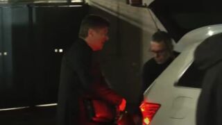 След загуба: Автобусът на Наполи тръгна без треньора (ВИДЕО)