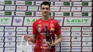 Алекс Николов наказа с 23 т. съперник на Левски