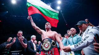 Кубрат Пулев стъпи на световния връх (ВИДЕО+ГАЛЕРИЯ)