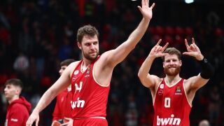 Везенков и компания се измъкнаха срещу последния в Евролигата