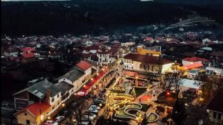 Коледна приказка в село Чавдар: Рок концерти и премиера на книга (ВИДЕО)