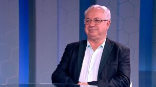 Снимка Д-р Венцислав Стоев: Каква е връзка между стойка, емоции и заболявания (ВИДЕО)   