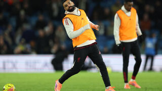 Слот срещу Салах — войната започна!