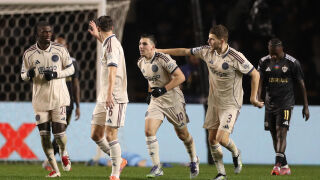 Глух и Гей донесоха малко радост на Аякс (ВИДЕО)