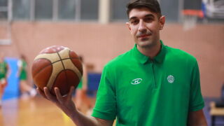 Обещаващ грък поема баскетболистките до 16 години