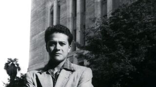 100 години от рождението на Карлос Кастанеда, който посвети творчеството си на магията и личната трансформация