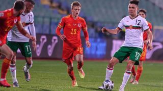 Шалке 04 взима български халф?