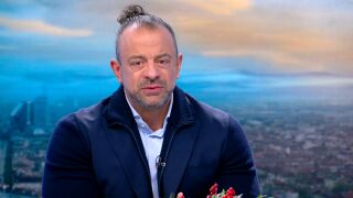 Снимка: В нощта срещу еврото: "Най-страшно ще е за чужденците, те никога не носят кеш"