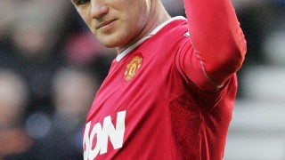 Вижте най-бруталните удари с лакът във футбола! (ВИДЕО)