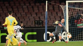 Наполи на 1/8-финал, великолепен Рейна срещу Суонзи (ВИДЕО)