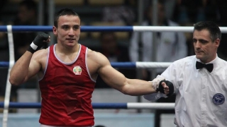 Панталеев на победа от медал на световното по бокс