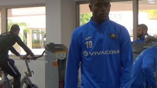 Принс Сайди остава в 