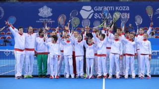 Родни таланти се срещнаха с шампиона Баутиста Агут (ГАЛЕРИЯ) 