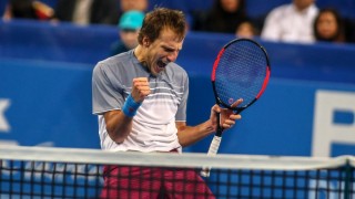 Квалификант шокира Вавринка на 