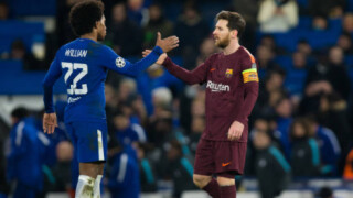 Меси разби прокобата, а Уилиан гредите. 