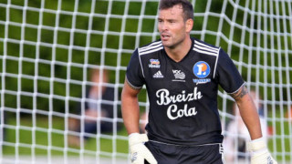 Вратарят с най-добри рефлекси играе в пета френска лига (ВИДЕО)