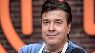 Агнешкото с речни камъчета за Великден на Огнян Ганчев от MasterChef (ВИДЕО)