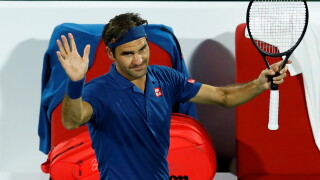 Федерер потегли с победа към титла №100