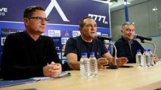 Божков пита кой да бъде собственик на 