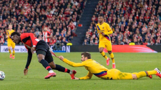 Пике се контузи при просташки опит да скъса фланелката на Иняки Уилямс (ВИДЕО)