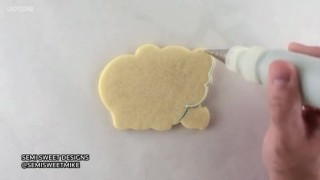 Как се украсяват красиви бисквити за Свети Валентин (ВИДЕО)