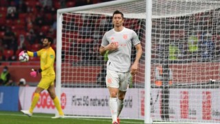 Левандовски неудържим, класира 