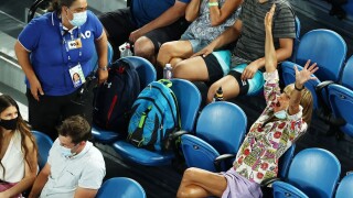 Скандал по италиански и средни пръсти за Надал (ВИДЕО)