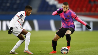 ПСЖ се затрудни с 