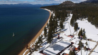 11 часа мач по хокей на игрище за... голф (ВИДЕО)