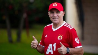 Стоичков: Мястото на ЦСКА е само на върха! Искам ви там в събота!