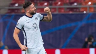 Приказен гол на Жиру проби стената на 