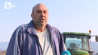 Бащата на един от уличените хвърли вината върху федерацията (ВИДЕО)