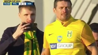 Усик стана за смях във футболния си дебют (ВИДЕО)