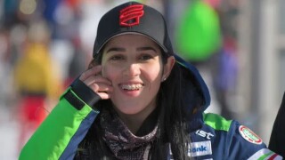 Вукадинова ще стартира с шина в утрешния слалом