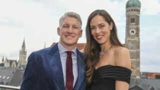 Швайни и хубавата Ана чакат трето дете