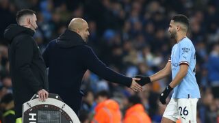 Пет поред за Ман Сити и плакат със среден пръст