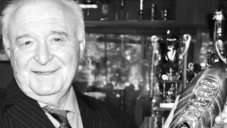 Прощаваме се с Вълшебния стрелец на Националния стадион