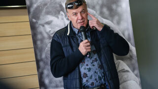 Сираков към феновете: Плащайте на НАП