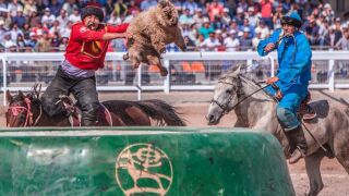 Да отбележиш гол с... труп на коза (ВИДЕО)