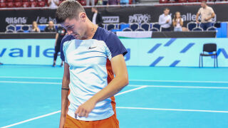 Травма спря похода на Лазаров в Дубай