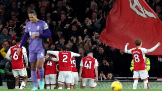 Обратно в играта: Арсенал тресна Ливърпул